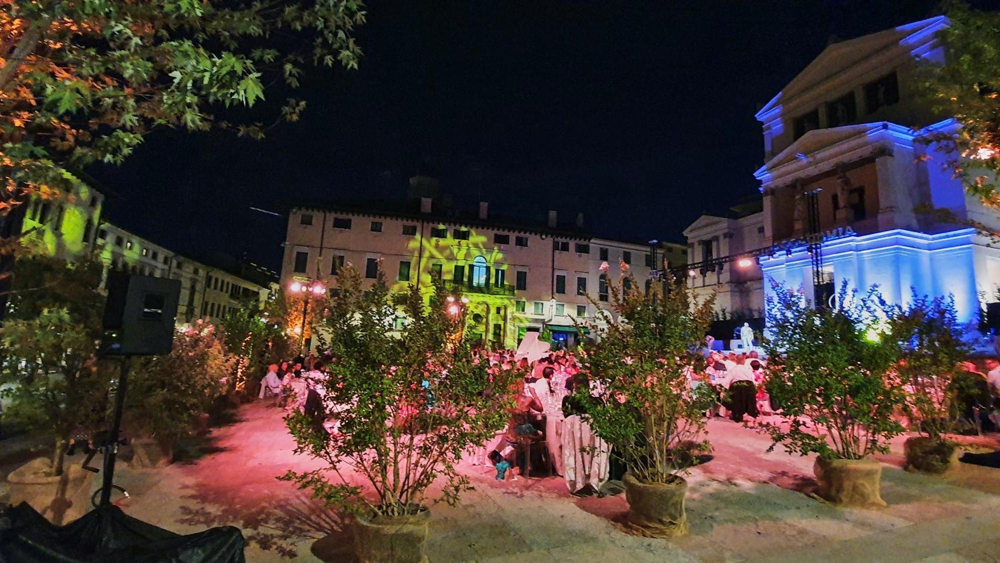 Attico Di Piazza Cima Conegliano Exterior foto