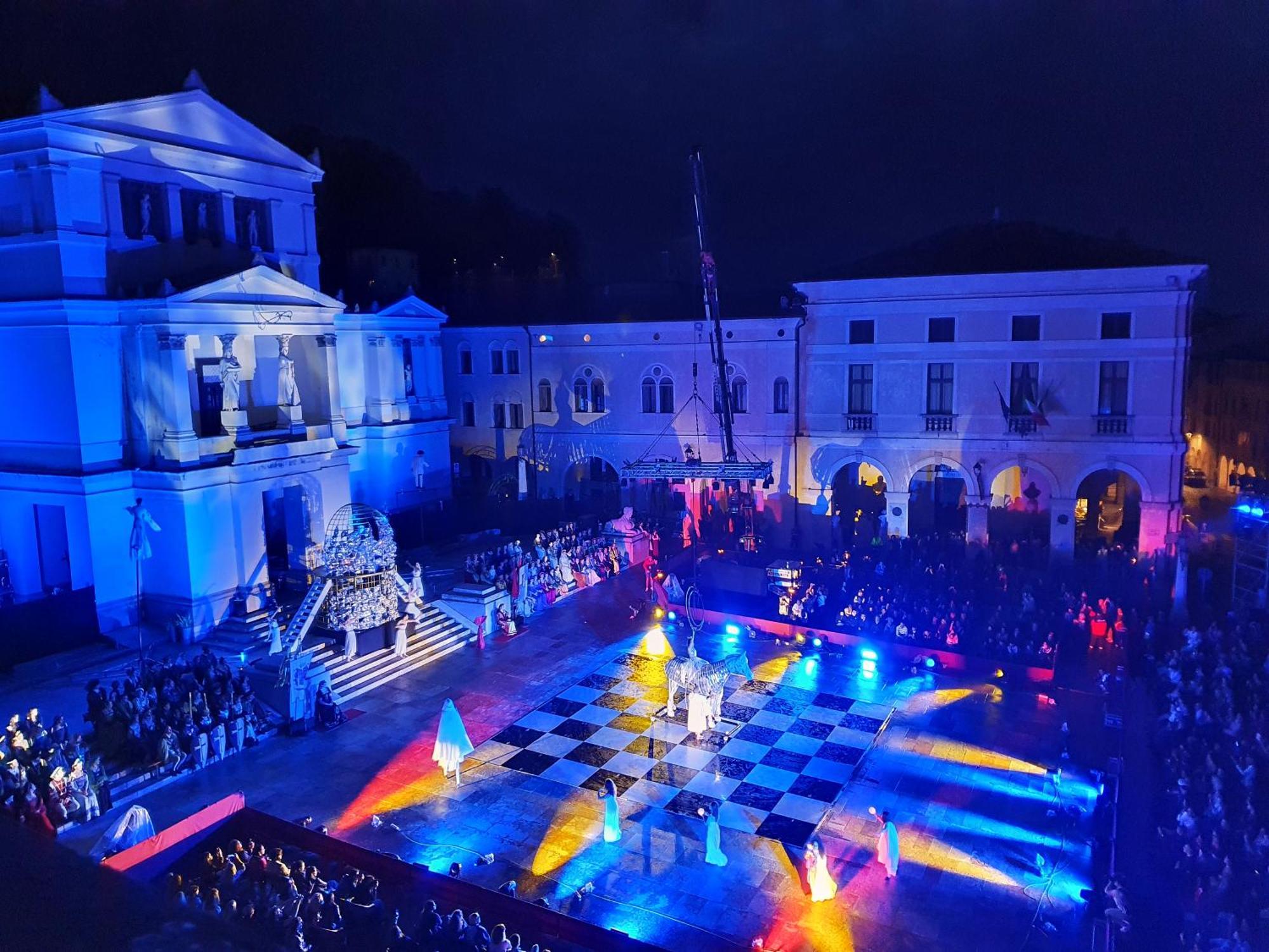 Attico Di Piazza Cima Conegliano Exterior foto