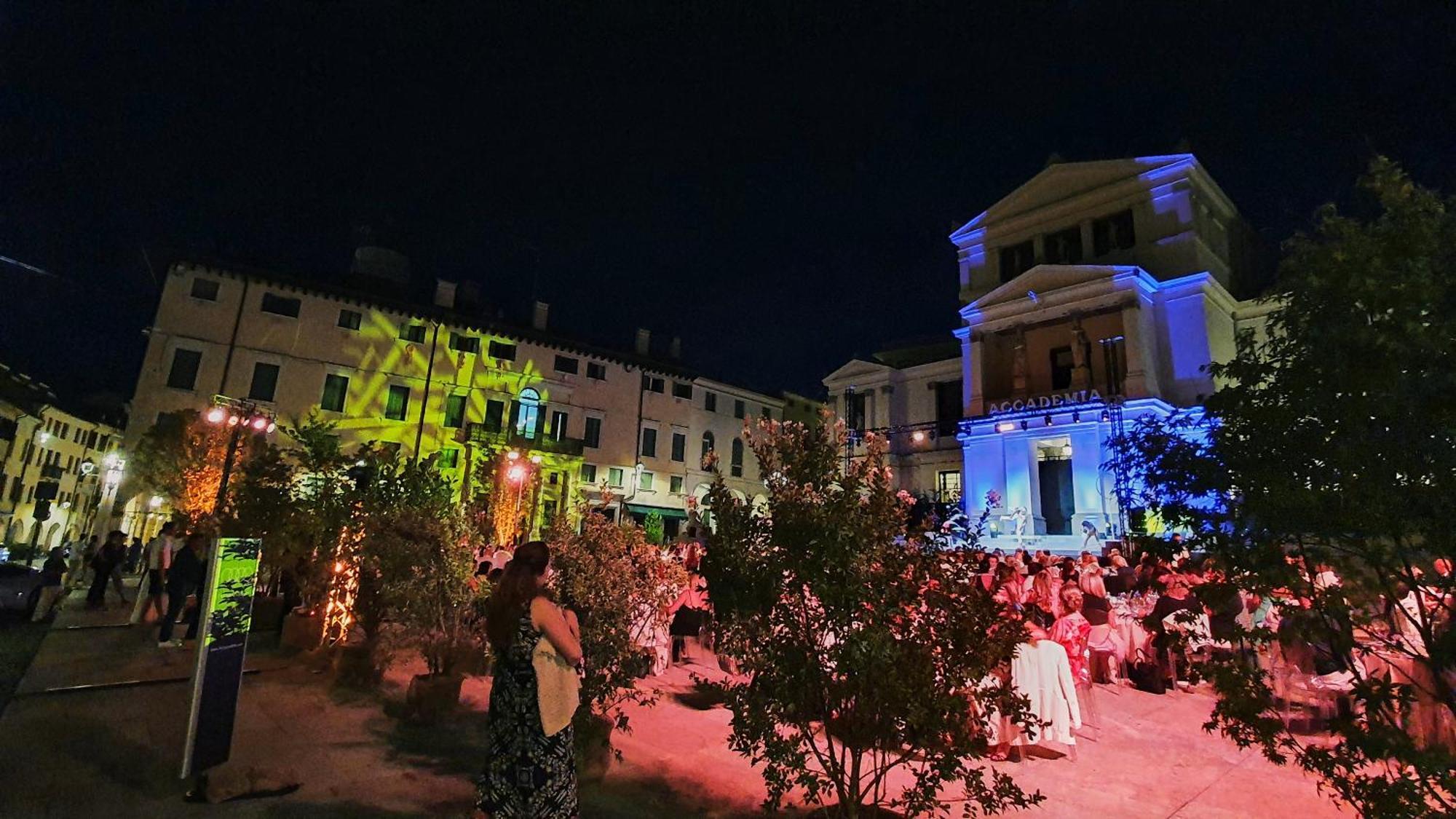 Attico Di Piazza Cima Conegliano Exterior foto